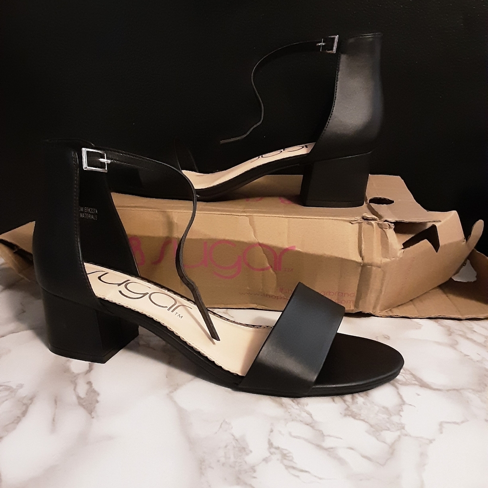 Black Strapy Sandal sz 11